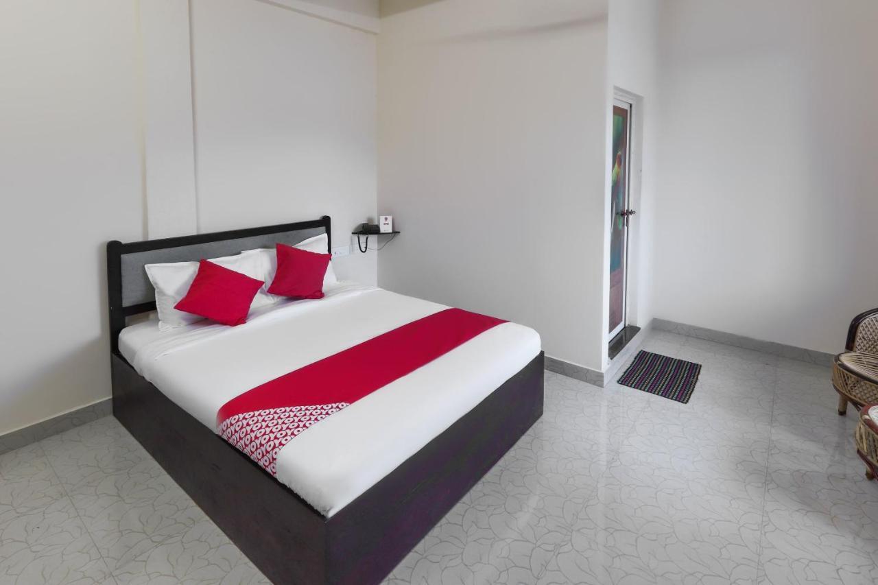 Hôtel Oyo 49244 Green Castle Residency à Nedumkandam Extérieur photo