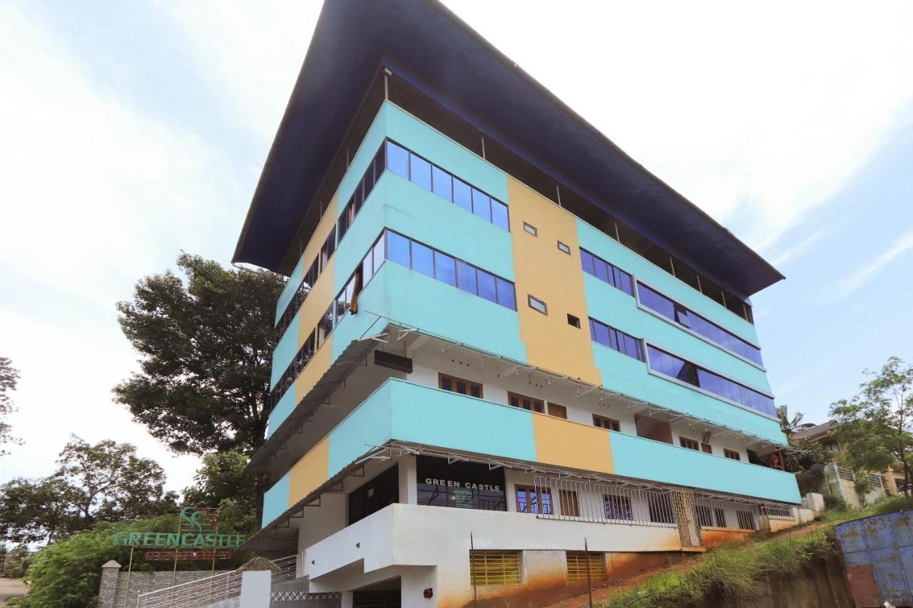 Hôtel Oyo 49244 Green Castle Residency à Nedumkandam Extérieur photo