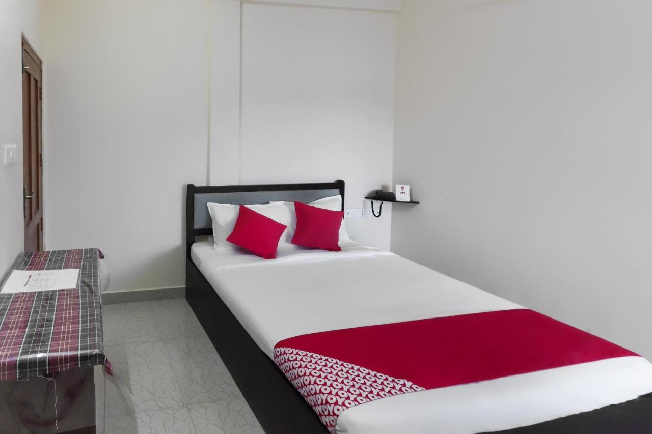 Hôtel Oyo 49244 Green Castle Residency à Nedumkandam Extérieur photo